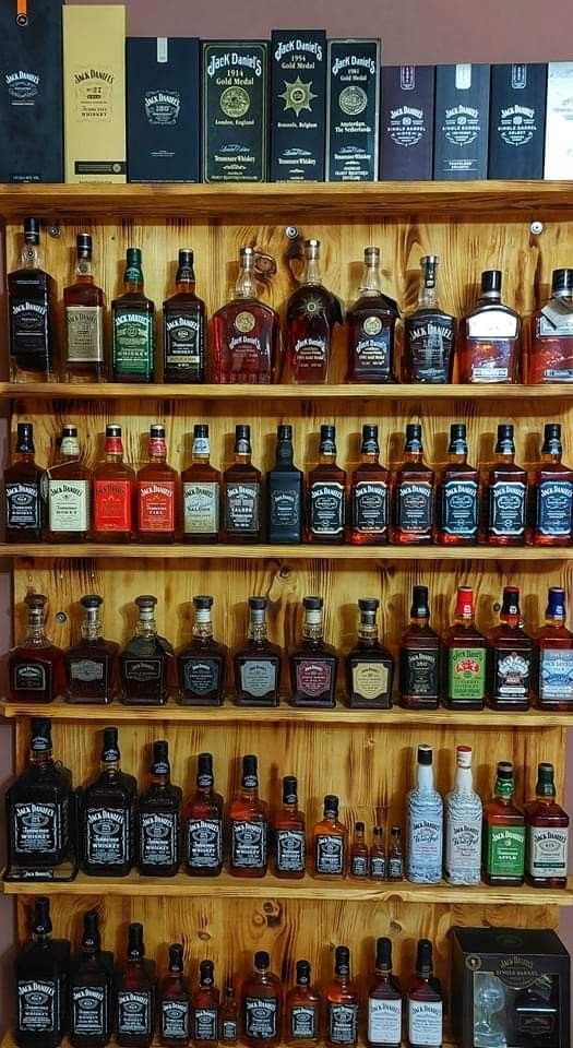 Champagne and sparkling wines